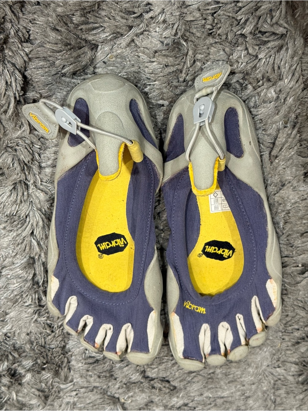 Vibram Men's Five Fingers V-Aqua Water Shoe size 40